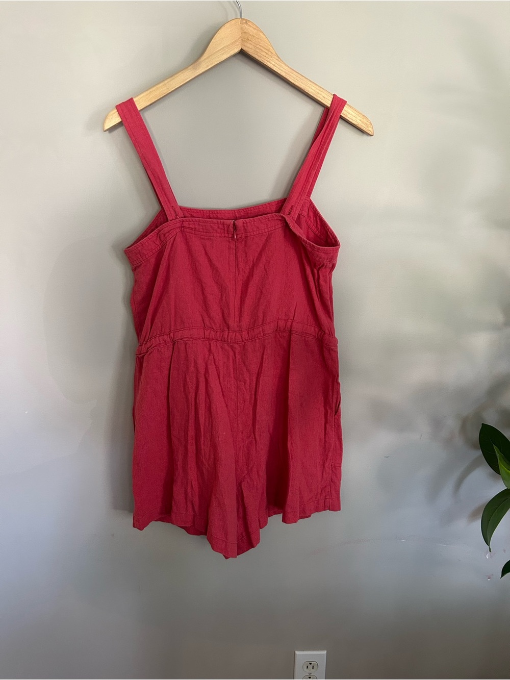 GAP Linen Blend Pink Romper - Picture 4 of 9
